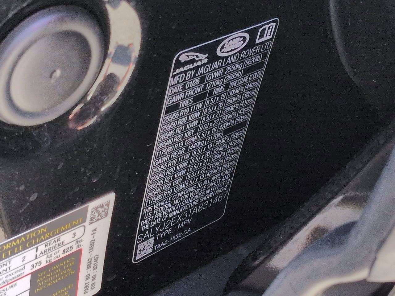 New 2026 Santorini Black Metallic Land Rover S image 29