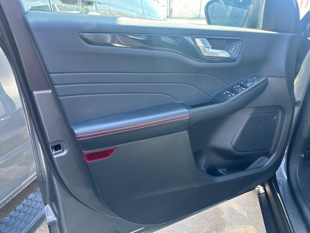 Used 2023 Gray Ford ST-Line image 11