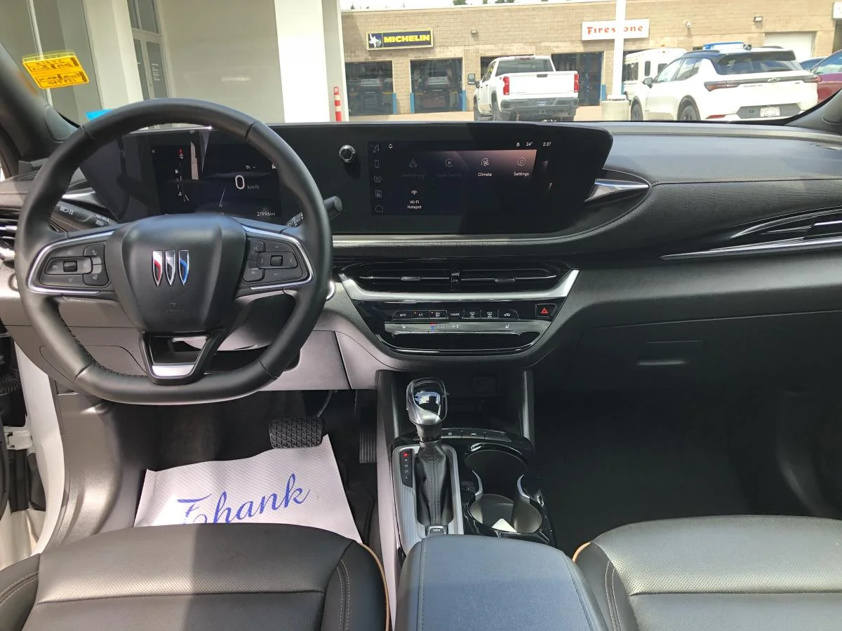 Used 2024 White Buick FWD 4dr Avenir image 16