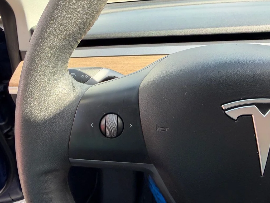 Used 2022  Tesla Long Range image 24