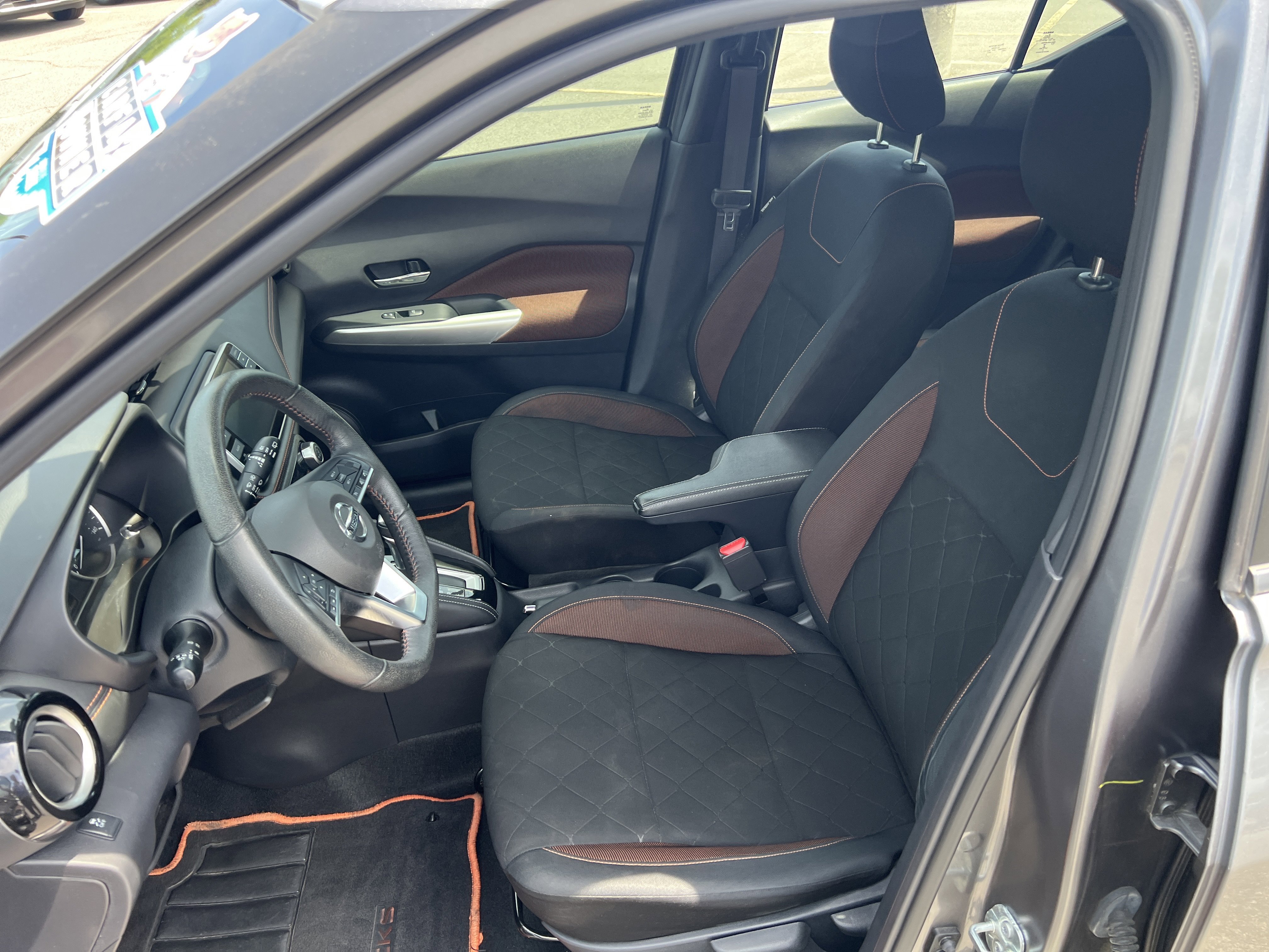 Used 2019 Gun Metallic Nissan SR image 13