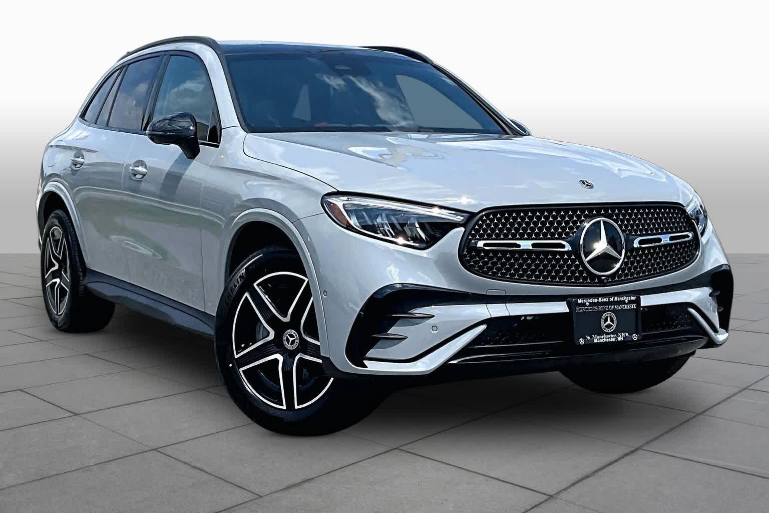 Certified Used 2026 MANUFAKTUR Alpine Grey Mercedes-Benz GLC 300 image 3