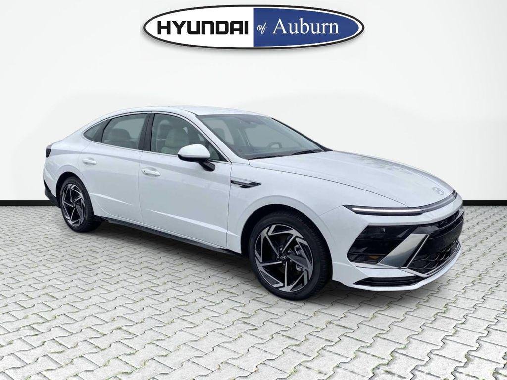 New 2026 White Hyundai SEL Sport image 2