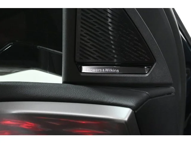 New 2027 Vancouver Green Metallic BMW 40 xDrive image 24
