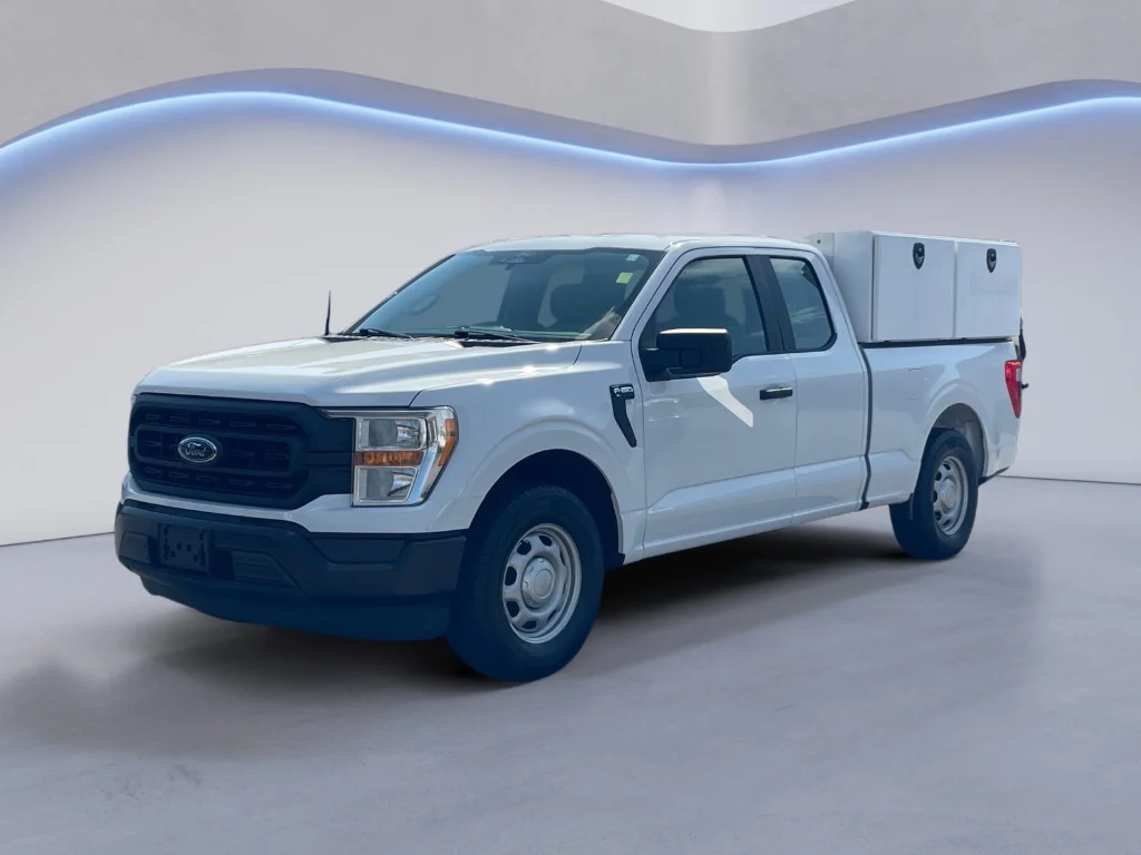 Used 2022 Oxford White Ford XL image 1