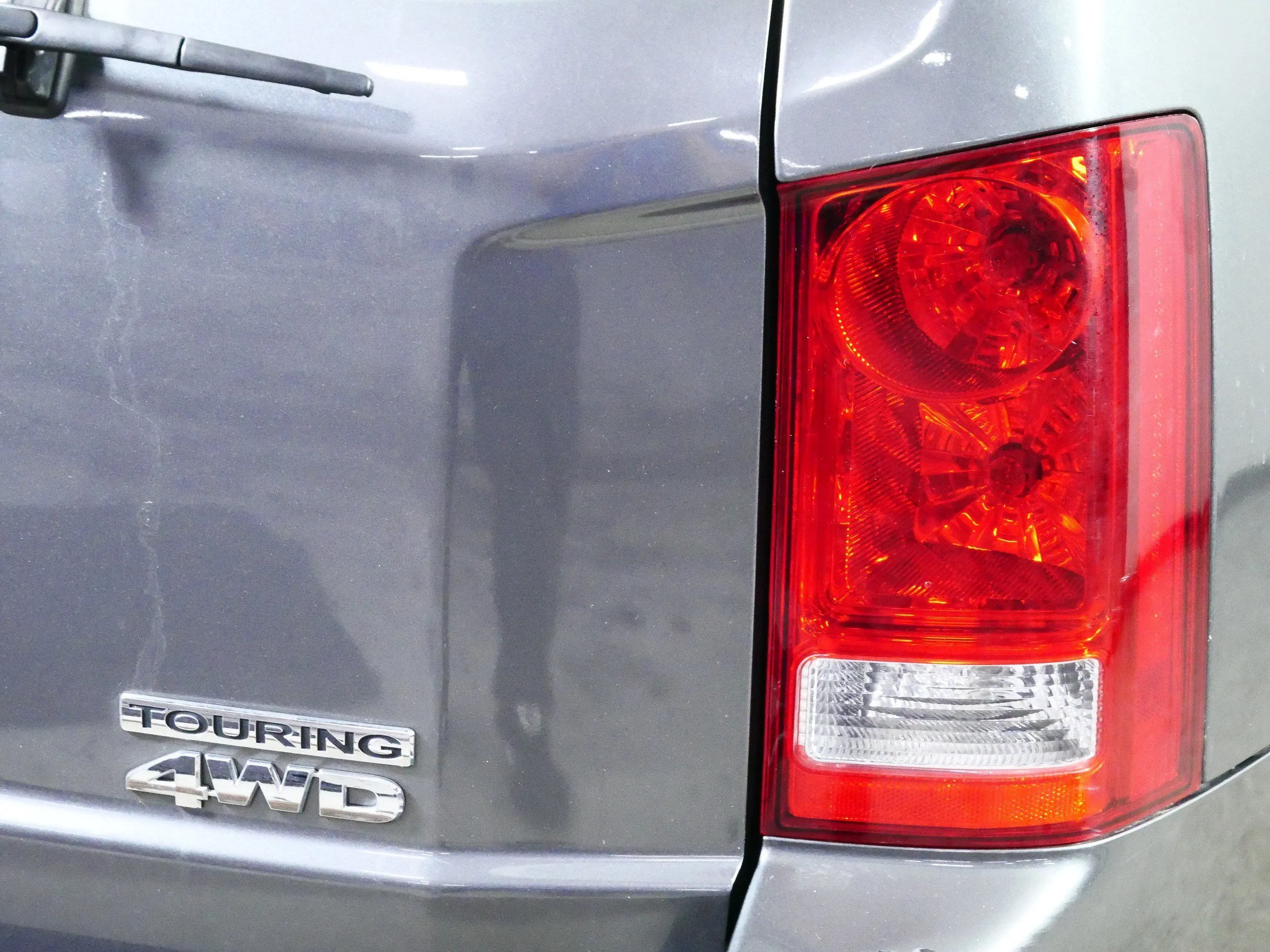 Used 2013 Polished Metal Metallic Honda Touring image 17