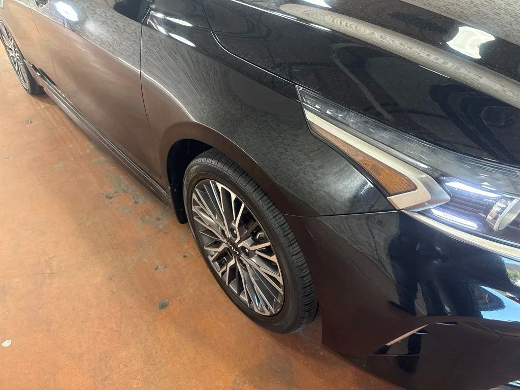 Used 2022 Black Kia GT-Line image 9