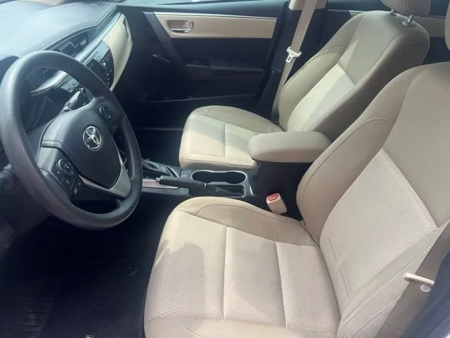 Used 2014 White Toyota L image 6