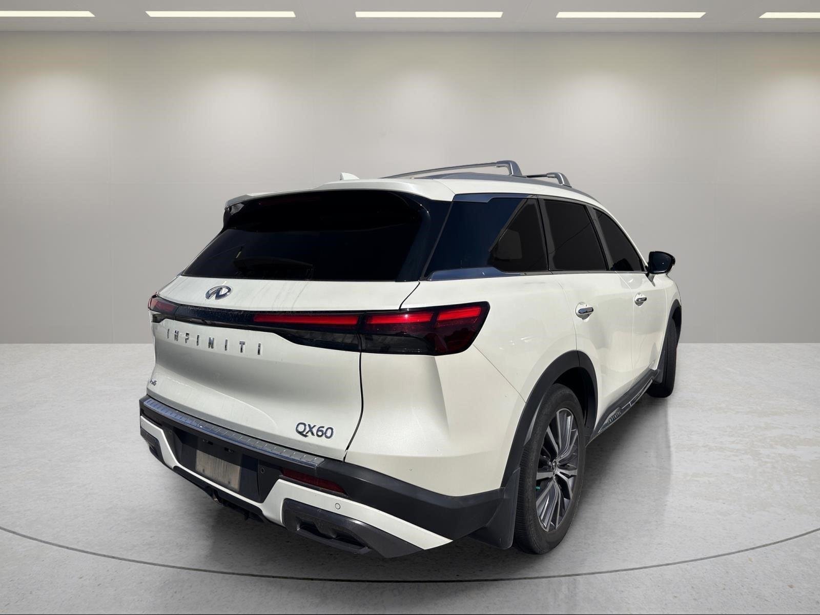 Used 2024 Majestic White INFINITI SENSORY image 13