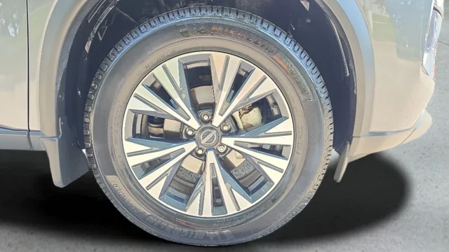 Used 2023 Gun Metallic Nissan SV image 39