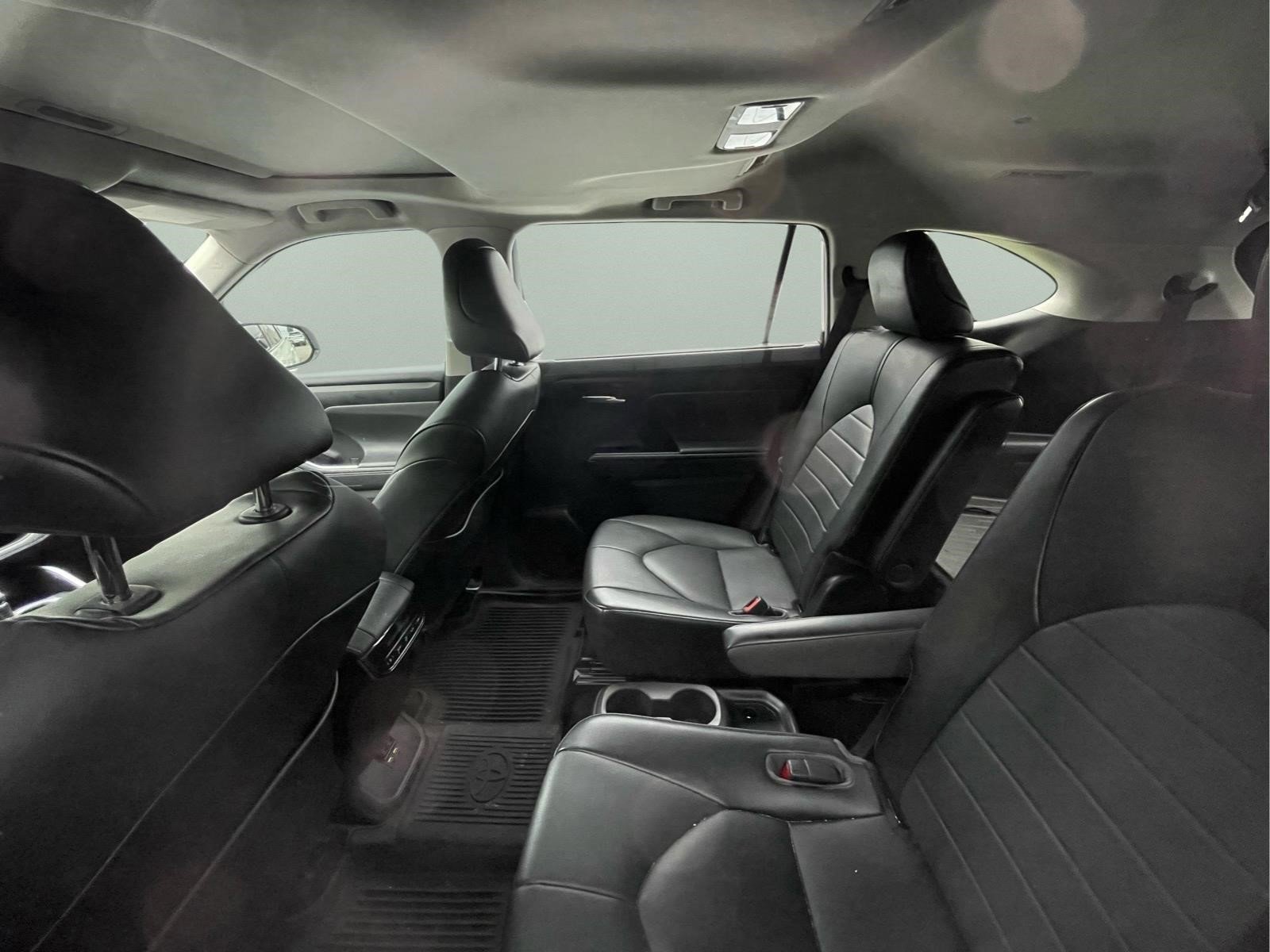 Used 2021 Blizzard Pearl Toyota XLE image 25