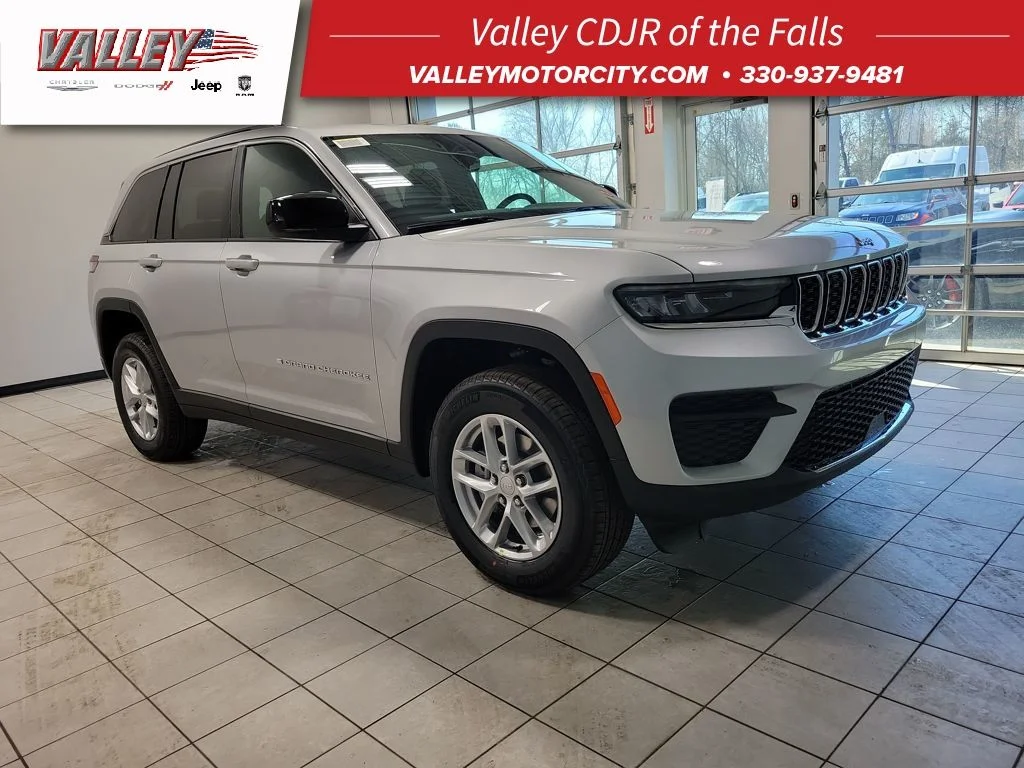 New 2026 Silver Zynith Jeep Laredo X image 1