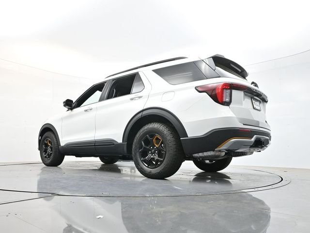New 2026 Star White Metallic Tri-Coat Ford Tremor® image 47