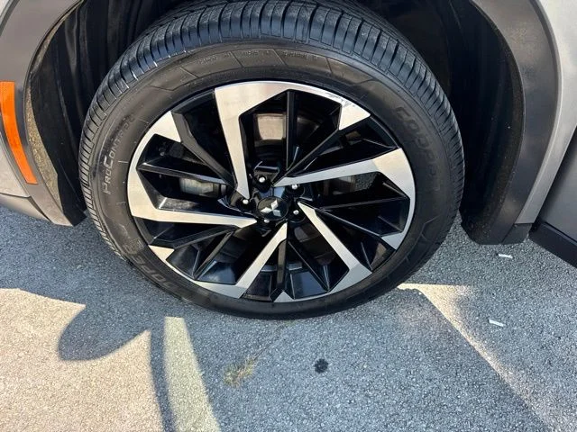 Used 2022 Gray Mitsubishi Black Edition image 16