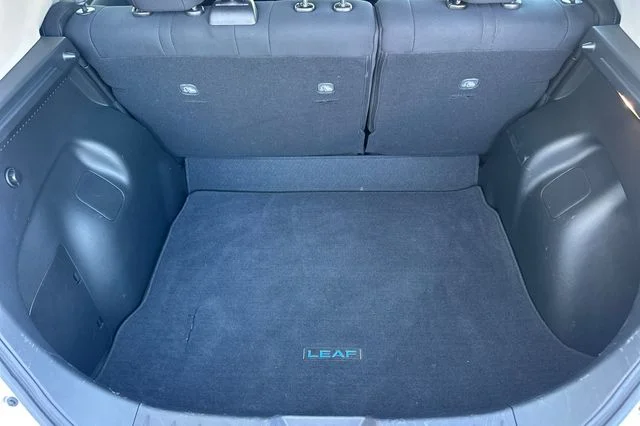 Used 2023 Silver Nissan SV Plus image 17