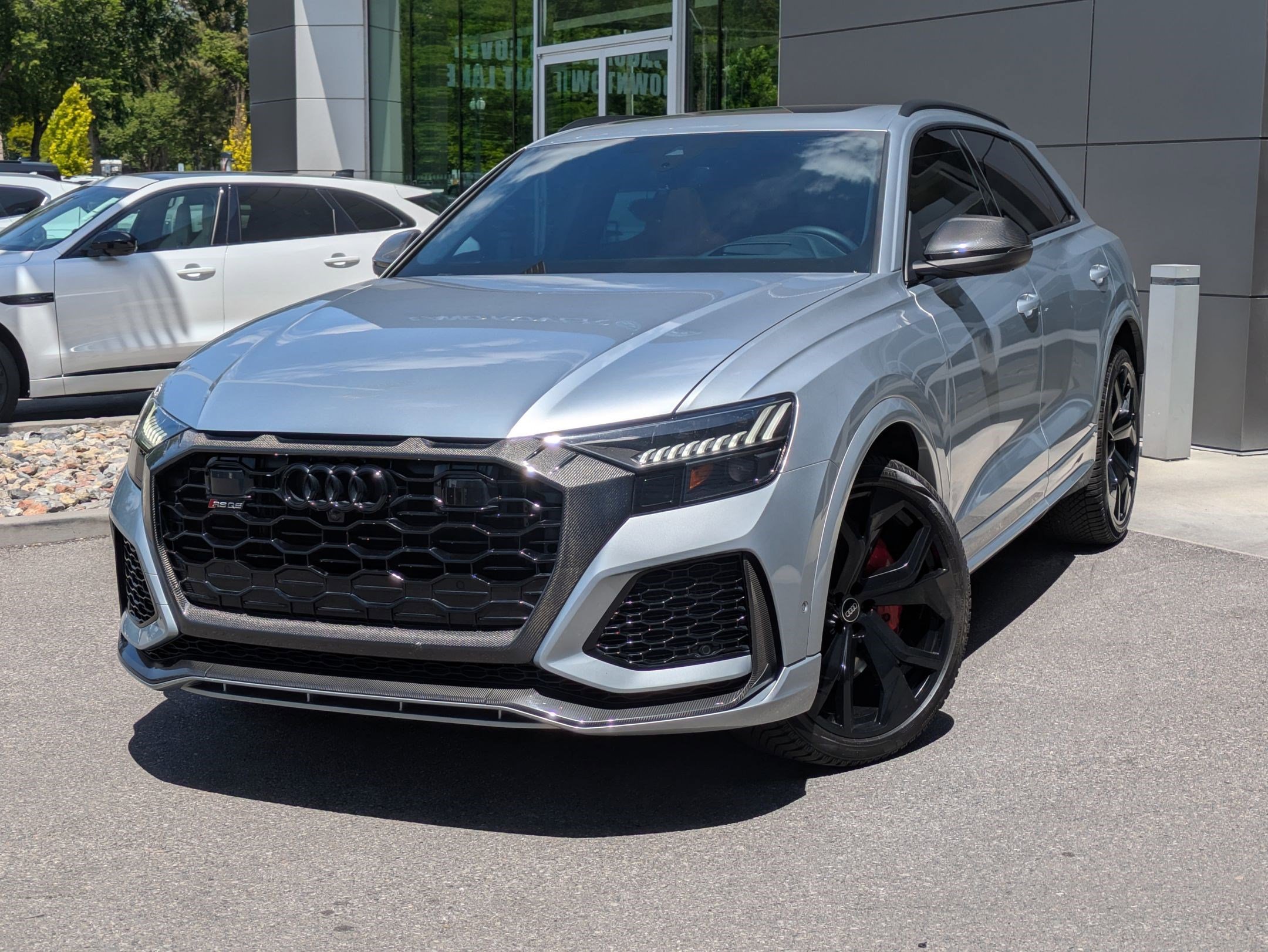 2024 Audi RS Q8 -'s photo
