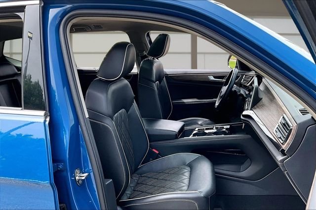 Used 2025 Blue Volkswagen 2.0T SEL Premium R-Line image 7