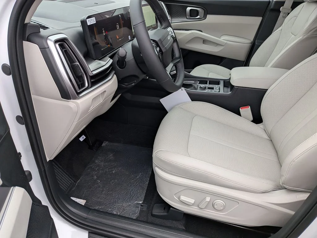 New 2026 White Pearl Kia EX image 21