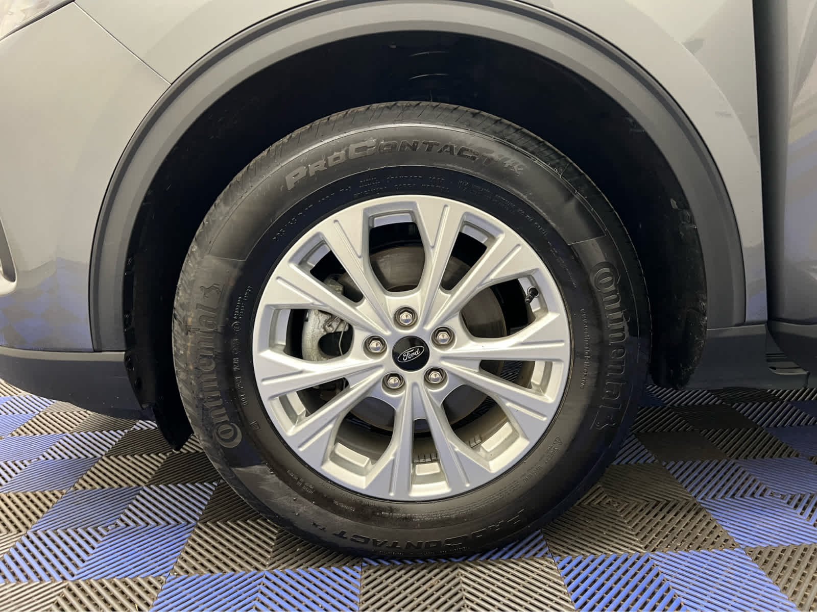 Used 2023 Carbonized Gray Ford Active image 15