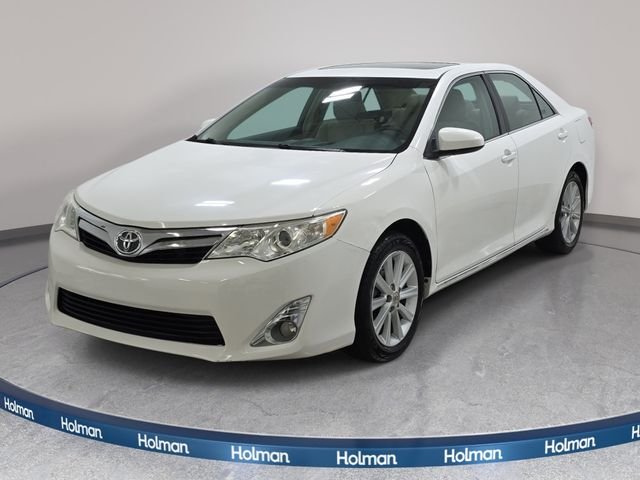 Used 2012 White Toyota XLE image 1