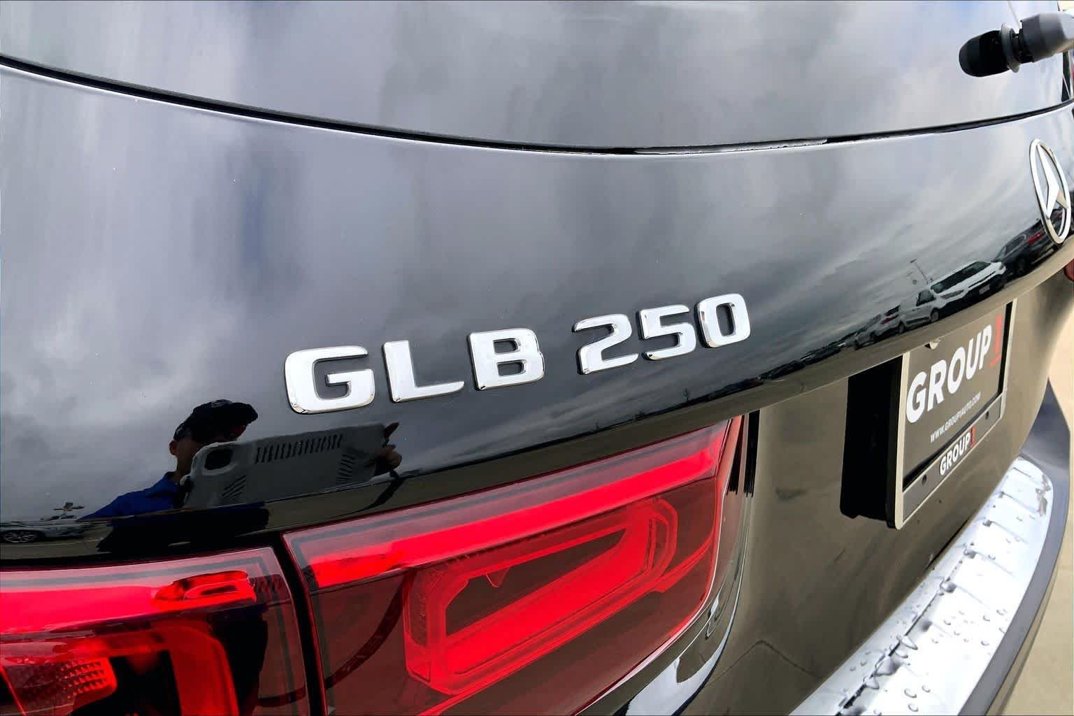 Used 2023 Night Black Mercedes-Benz GLB 250 image 9