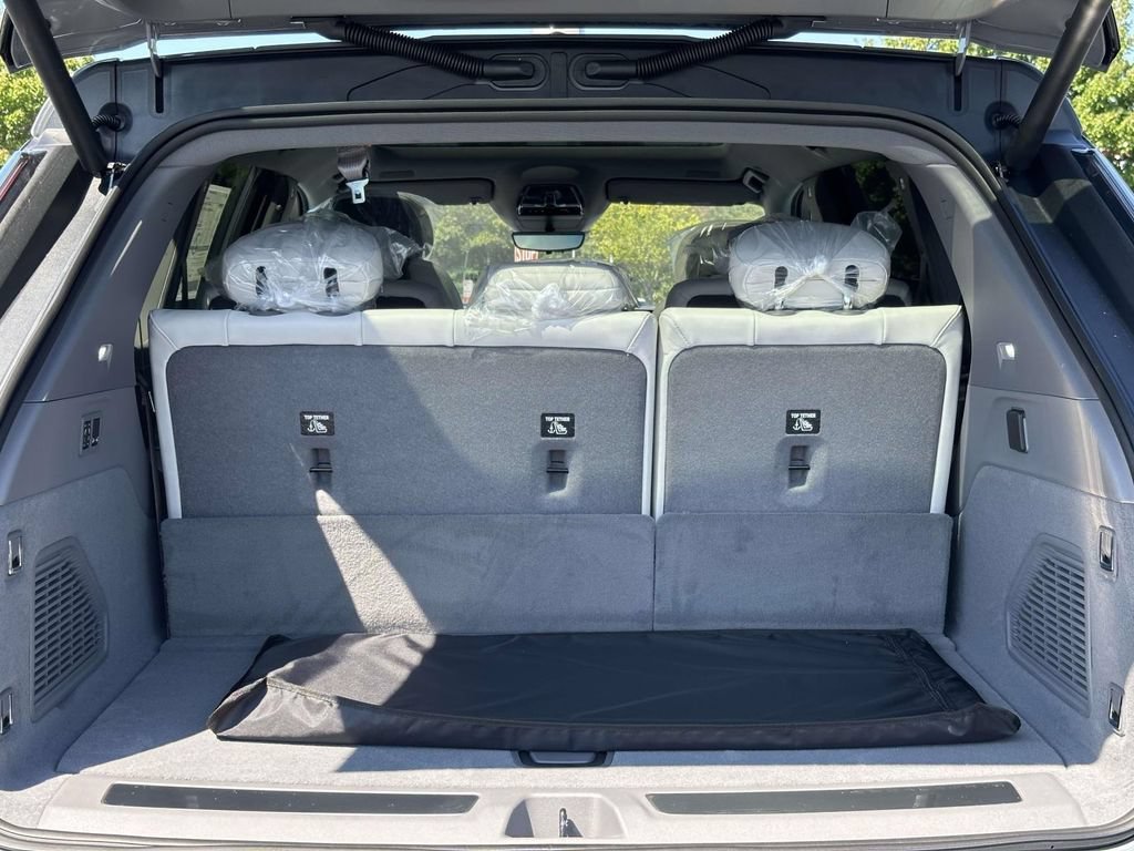 2026 Cadillac Escalade IQ Sport - Photo 37