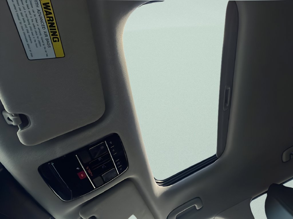 Used 2024  Hyundai Limited image 17