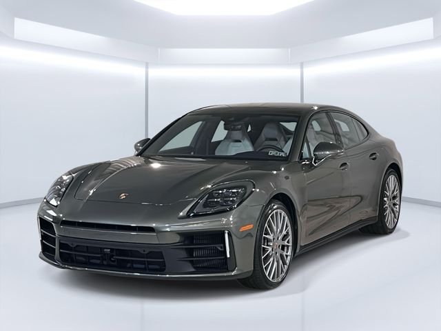 2025 Porsche Panamera 4's photo