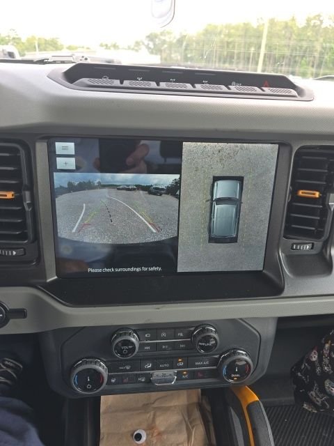 Used 2022 Green Ford Badlands image 9