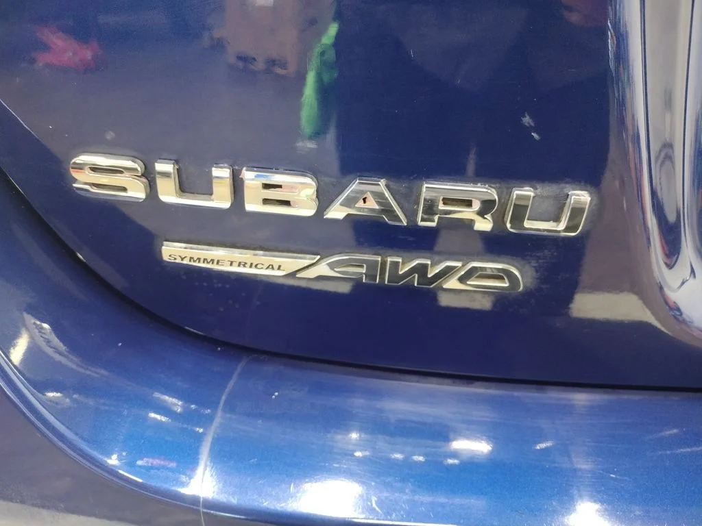 Used 2015 Blue Subaru 2.5i image 15
