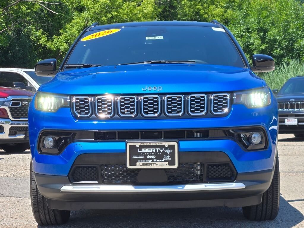New 2026 Hydro Blue Pearl-Coat Exterior Paint Jeep Limited image 3