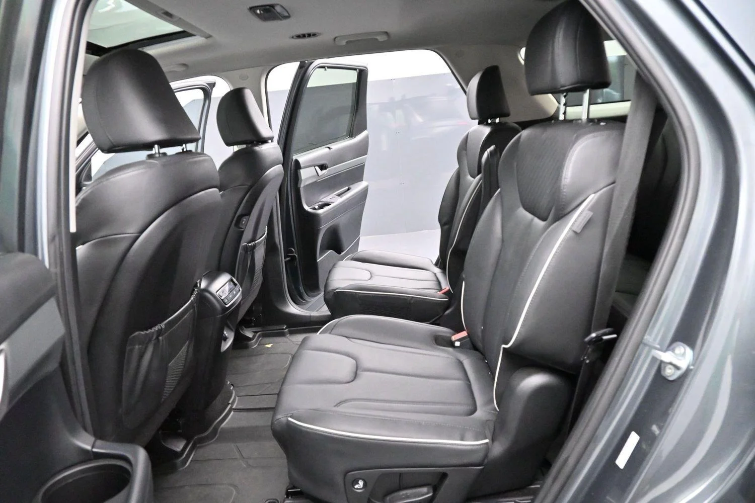 Used 2024 Gray Hyundai XRT image 30