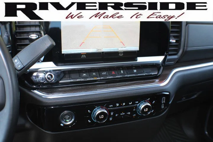 Certified Used 2023 Titanium Rush Metallic GMC Elevation image 12