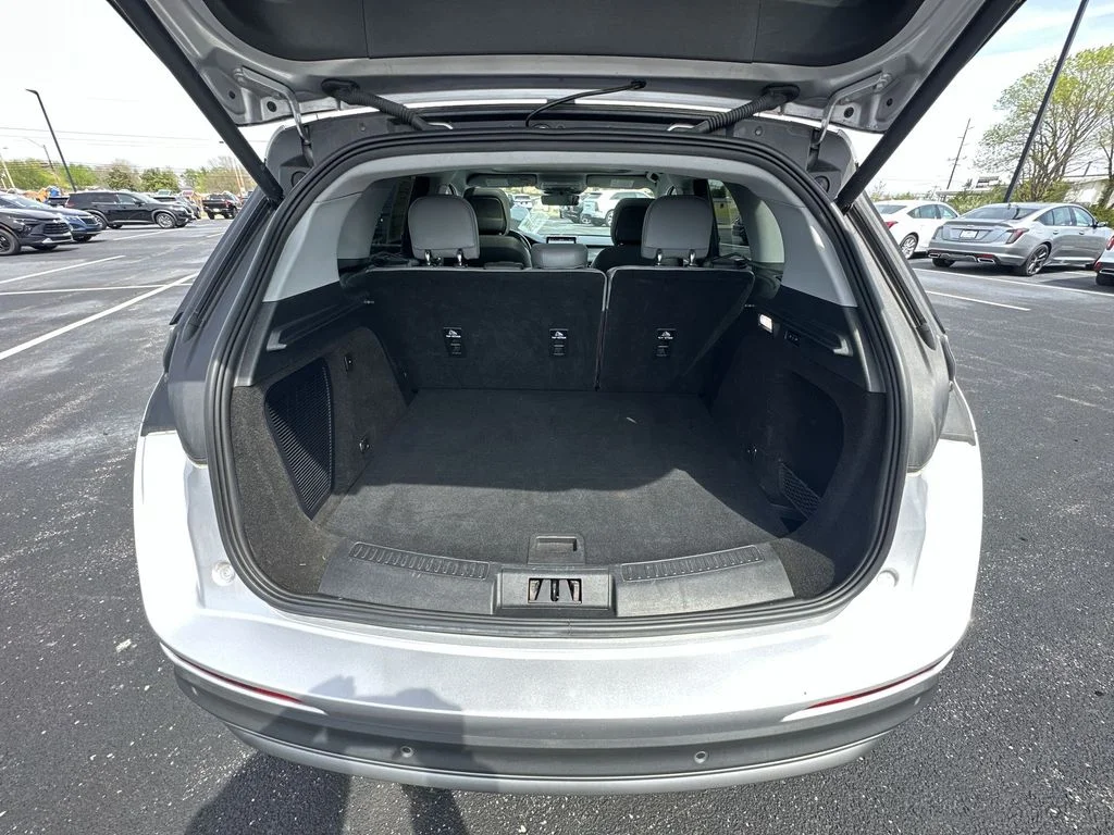 Used 2020 Silver Lincoln Reserve image 24