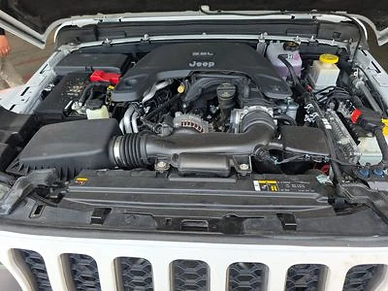 Used 2021 White Jeep Rubicon image 16