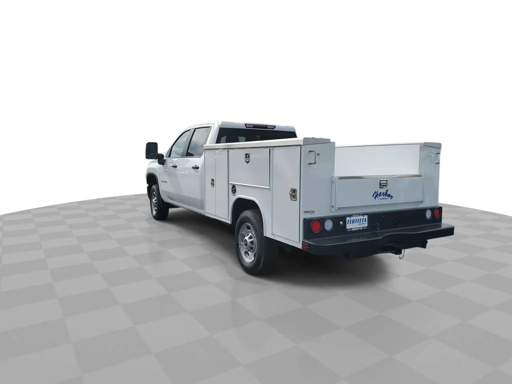 New 2026 Summit White Chevrolet WT image 6