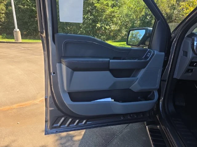 New 2026 Carbonized Gray Metallic Ford XLT image 11
