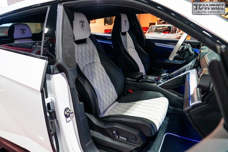 Used 2019  Lamborghini Base image 1