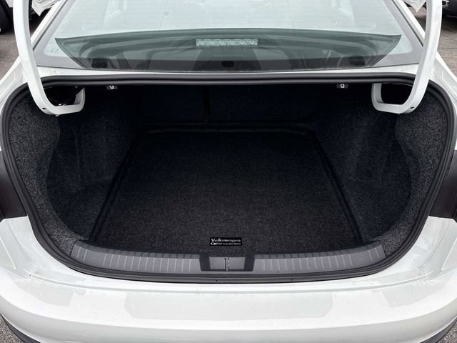 New 2026 White Volkswagen 1.5T Sport image 9