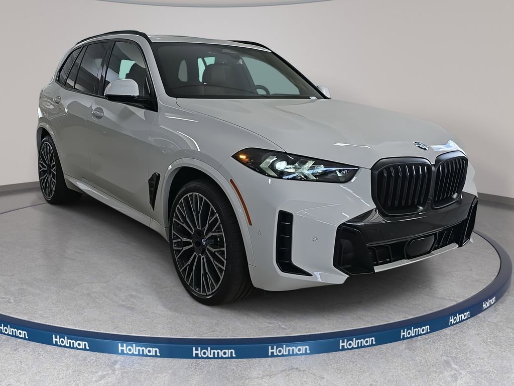 New 2026 Alpine White BMW sDrive40i image 3