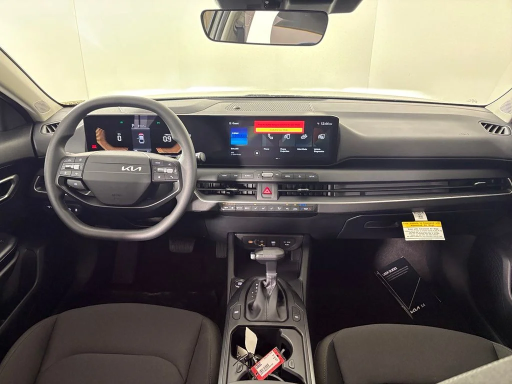 New 2026 Snow White Pearl Kia LXS image 37