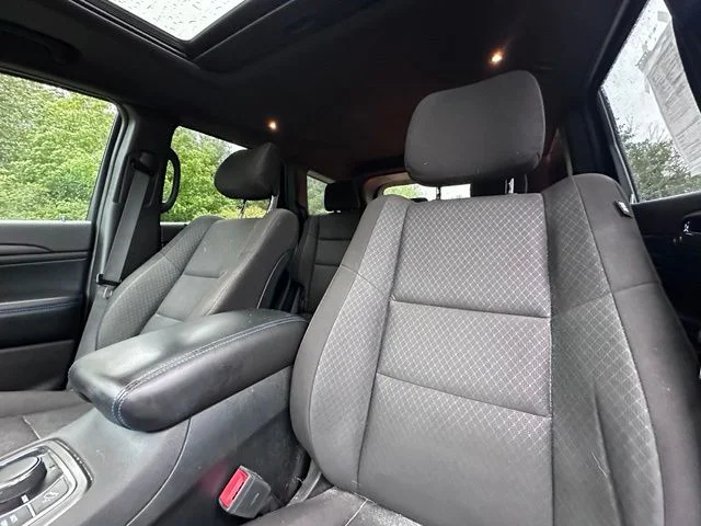 Used 2020 Gray Jeep Laredo image 11