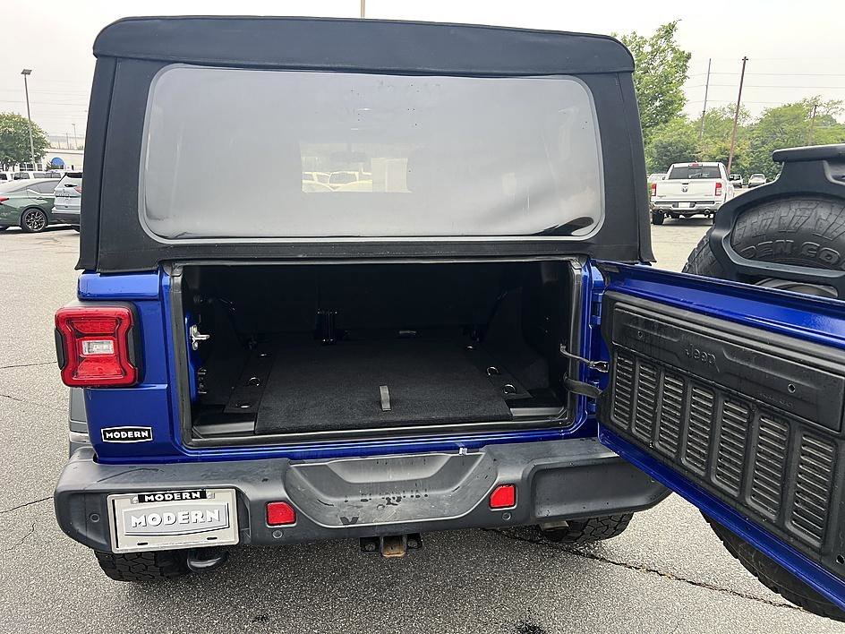 Used 2018 Ocean Blue Metallic Clearcoat Jeep Sport S image 15
