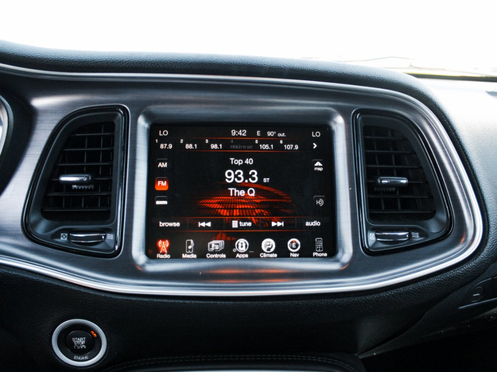 Used 2015 Sublime Pearl Coat Dodge R/T image 16