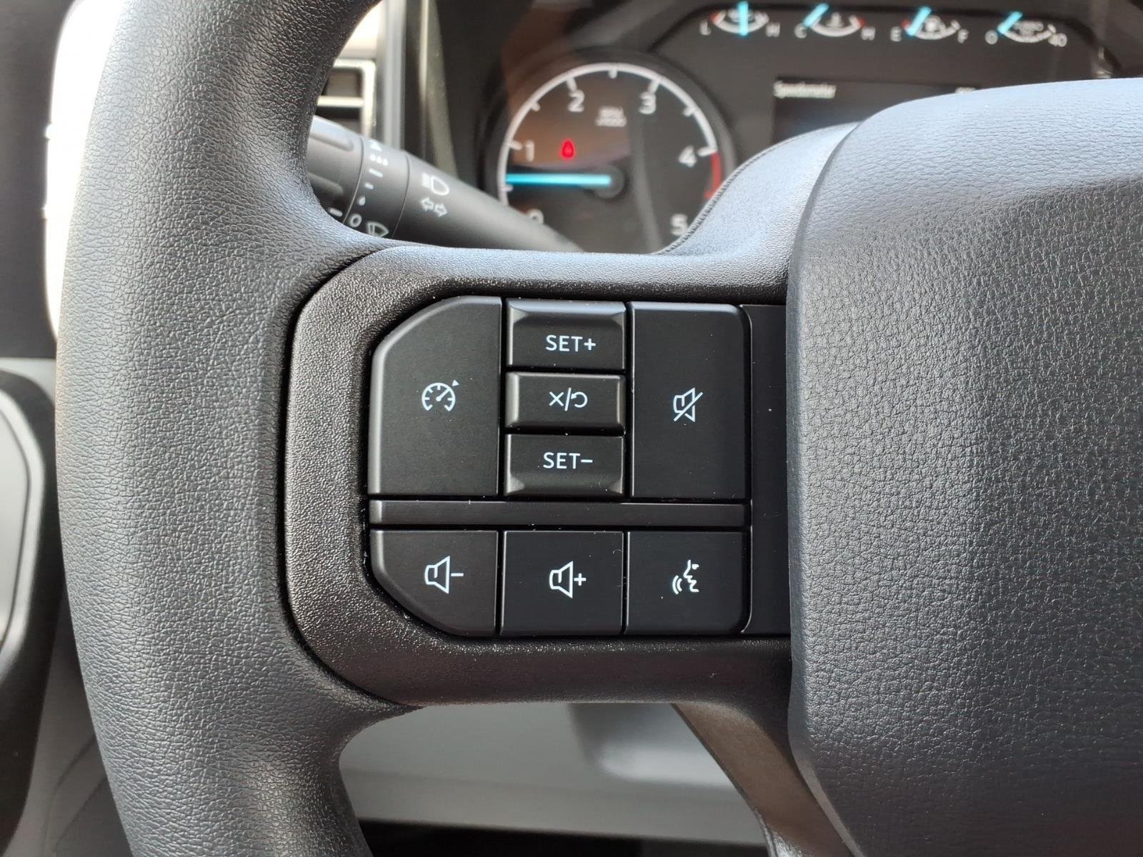 New 2026 Oxford White Ford F-350® XL image 27