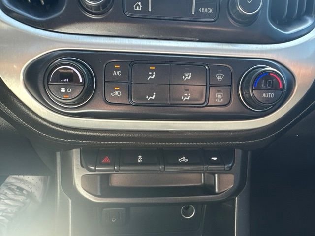 Used 2021 White GMC Elevation image 18
