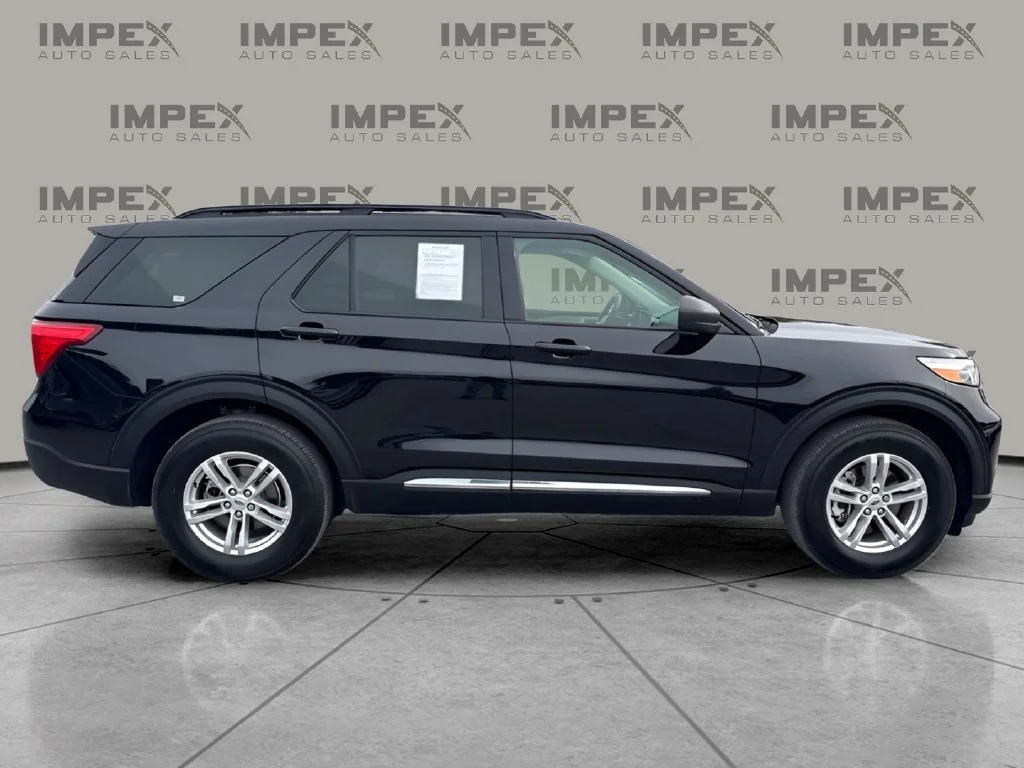 Used 2023 Black Ford XLT image 6