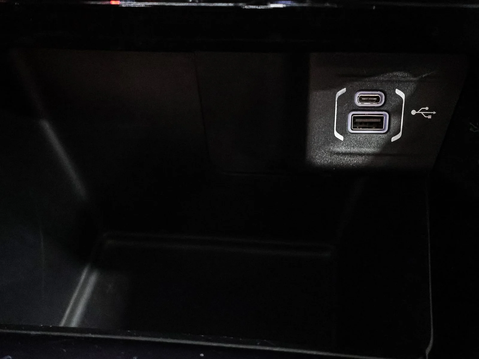 Certified Used 2023 Silver Jeep Limited image 31