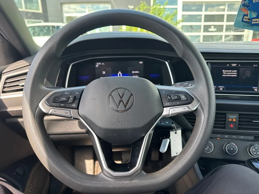 Used 2022  Volkswagen 1.5T Sport image 12