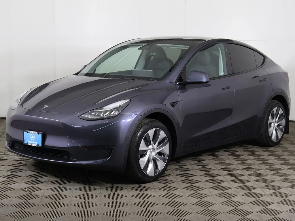 Used 2023 Deep Blue Metallic Tesla Long Range image 9